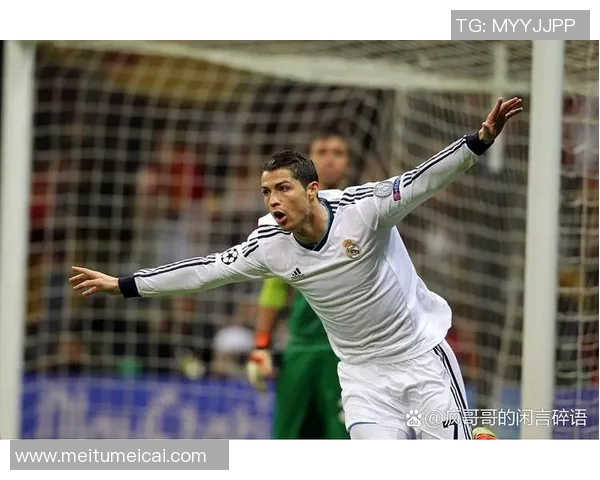 十七岁才接触足球的球星逆袭之路 从零起步成就顶级传奇