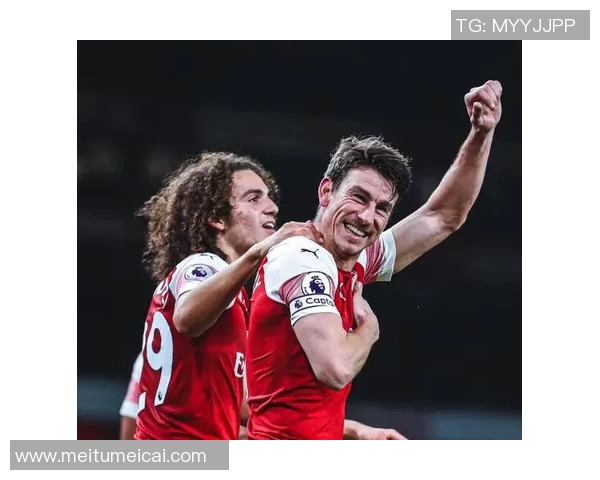 当红足球球星投身战场谱写绿茵之外的铁血传奇 当红足球球星投身战场谱写绿茵之外的铁血传奇